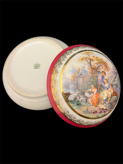 Limoges France büyük boy, kısmen kabartmalı el boyama bonboniyer