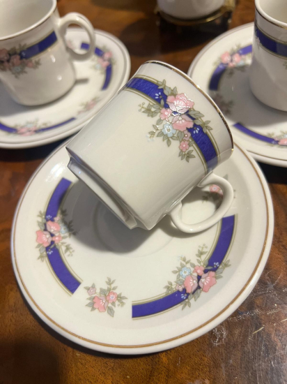 ÇİN DAMGALI 4 ADET FİNCAN VE TABAĞI