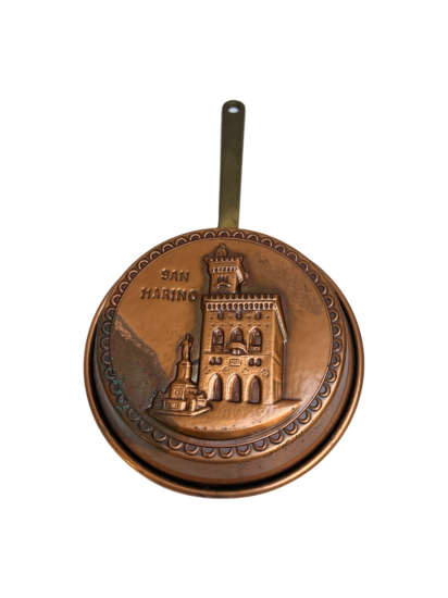 SAN MARINO KABARTMA DESENLİ BAKIR DUVAR TABAĞI