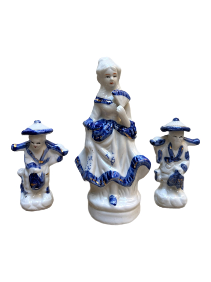MAVİ BEYAZ PORSELEN FİGÜRİN TAKIMI