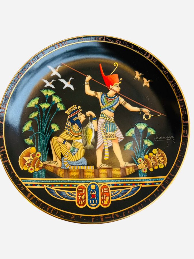 22 K ALTIN İŞLEMELERLE YAPILMIŞ DUVAR TABAĞI