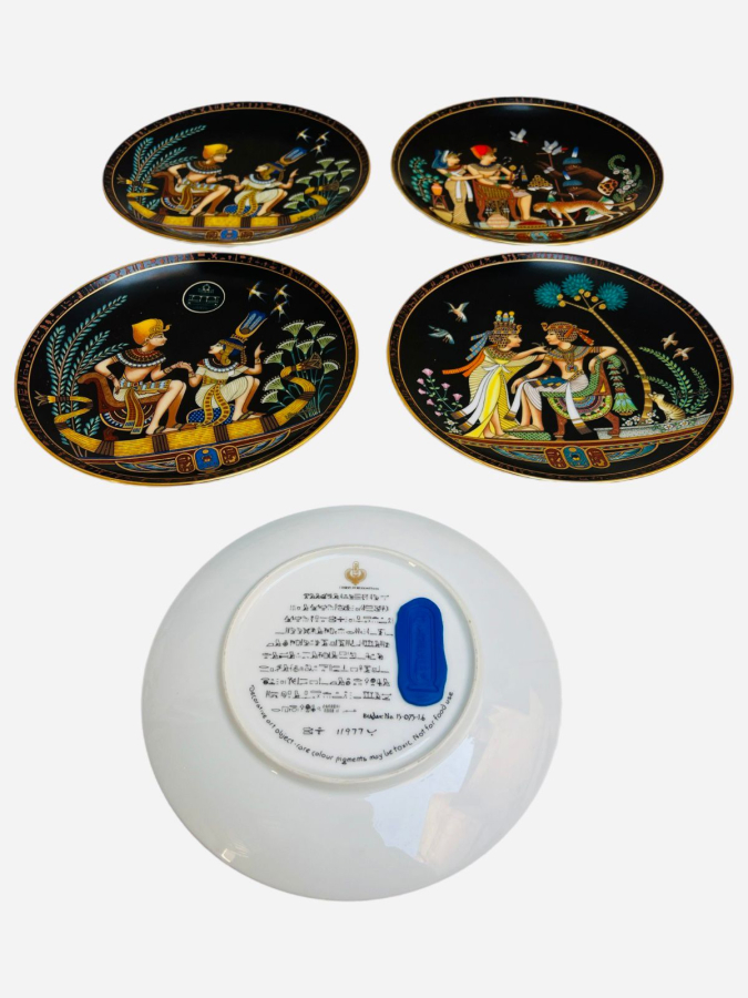 22 K ALTIN İŞLEMELERLE YAPILMIŞ DUVAR TABAĞI