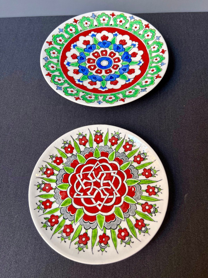 SANATÇI İMZALI SERAMİK ÇİNİ TABAKLAR 