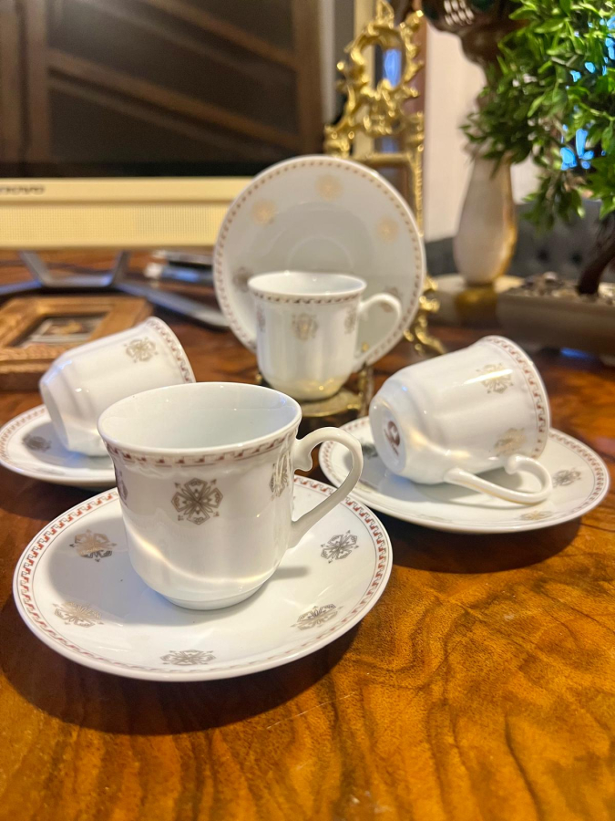 MERRY LANE 4 ADET FİNCAN VE FİNCAN TABAĞI