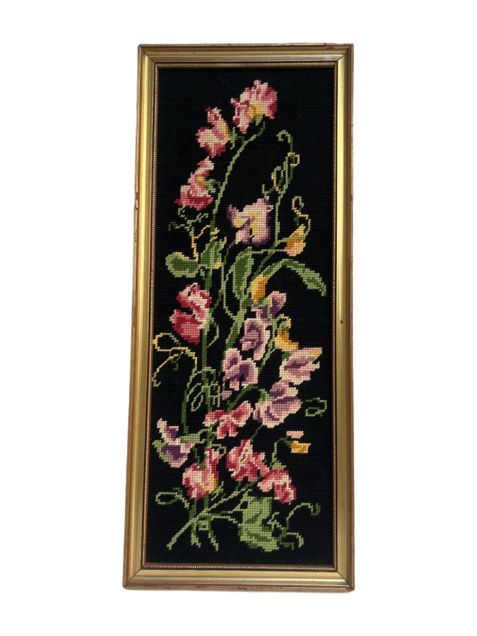 EL İŞİ KANAVİÇE ÇİÇEK DESENLİ TABLO