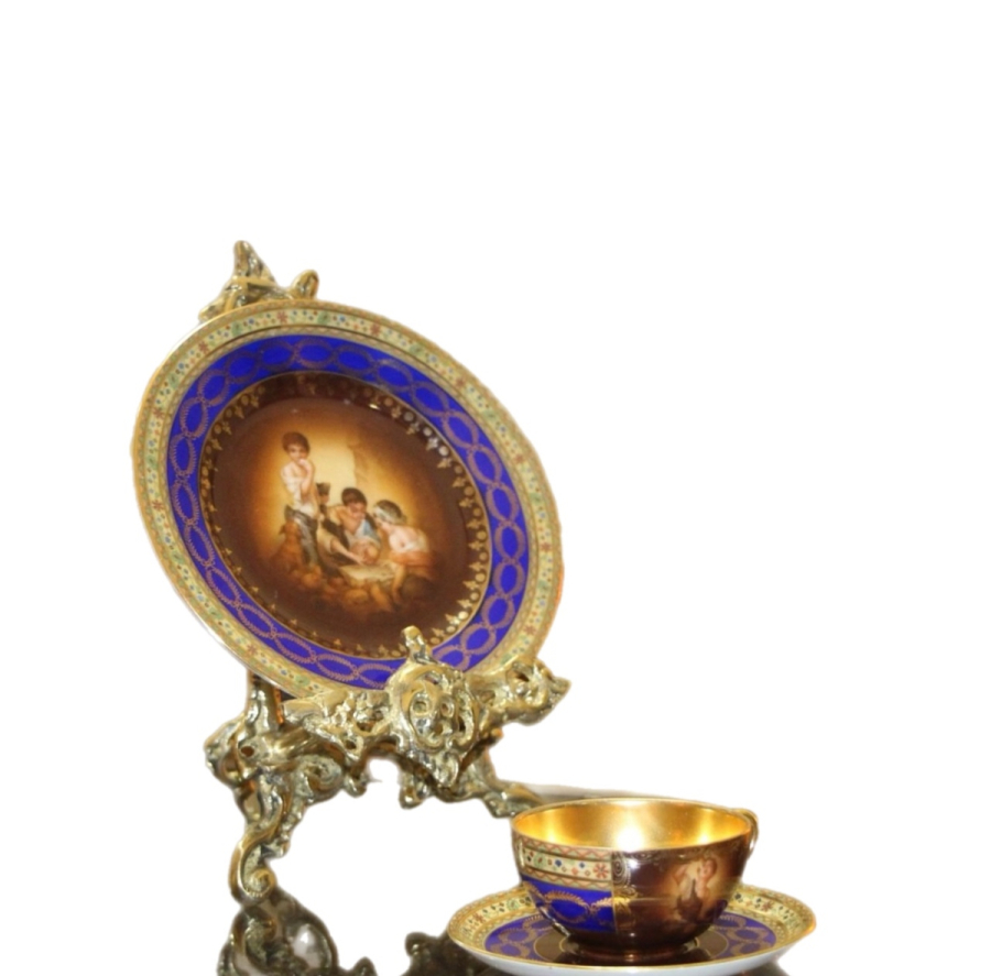 VİYANA PORSELEN EL BOYAMASI ALTIN YALDIZLI FİNCAN VE TABAK TAKIMI