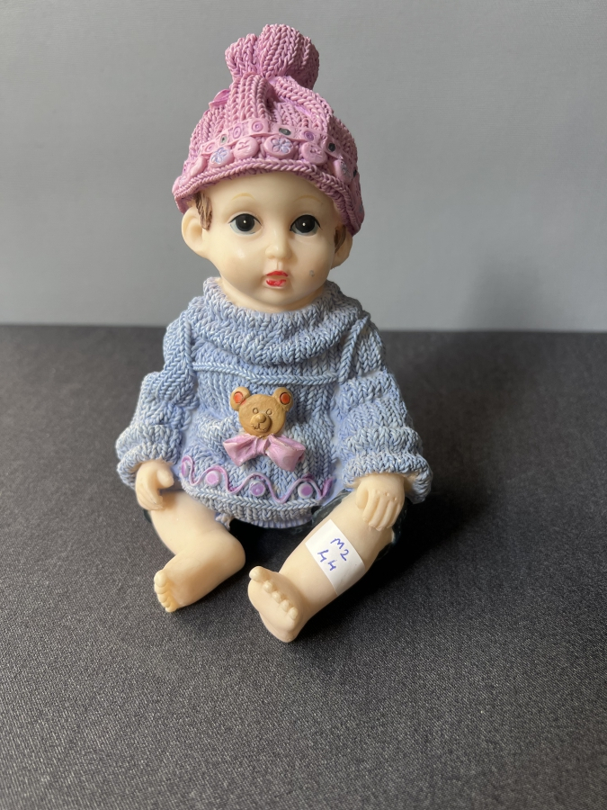 SERAMİK PEMBE BERELİ BEBEK FİGÜRÜ