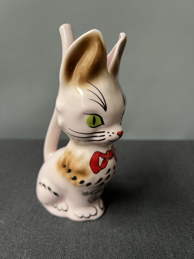 PORSELEN KEDİ FİGÜRÜ