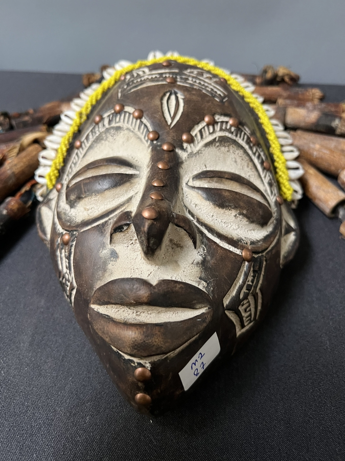 AFRİKA EL OYMASI MASKE